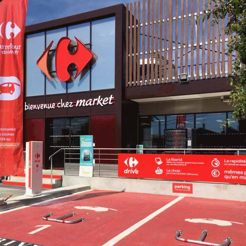 Fourniture des profils verticaux sur façade