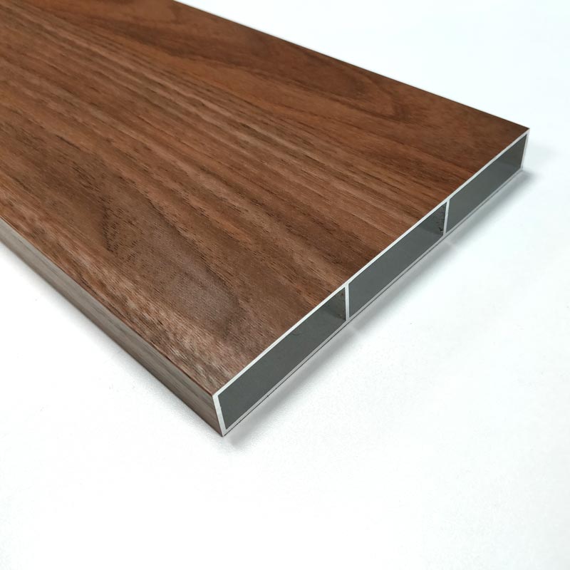 Plaxage film PVC Coloris Bois foncé sur Profil aluminium extrudé Standard largeur 150mm – profil parement de façade standard