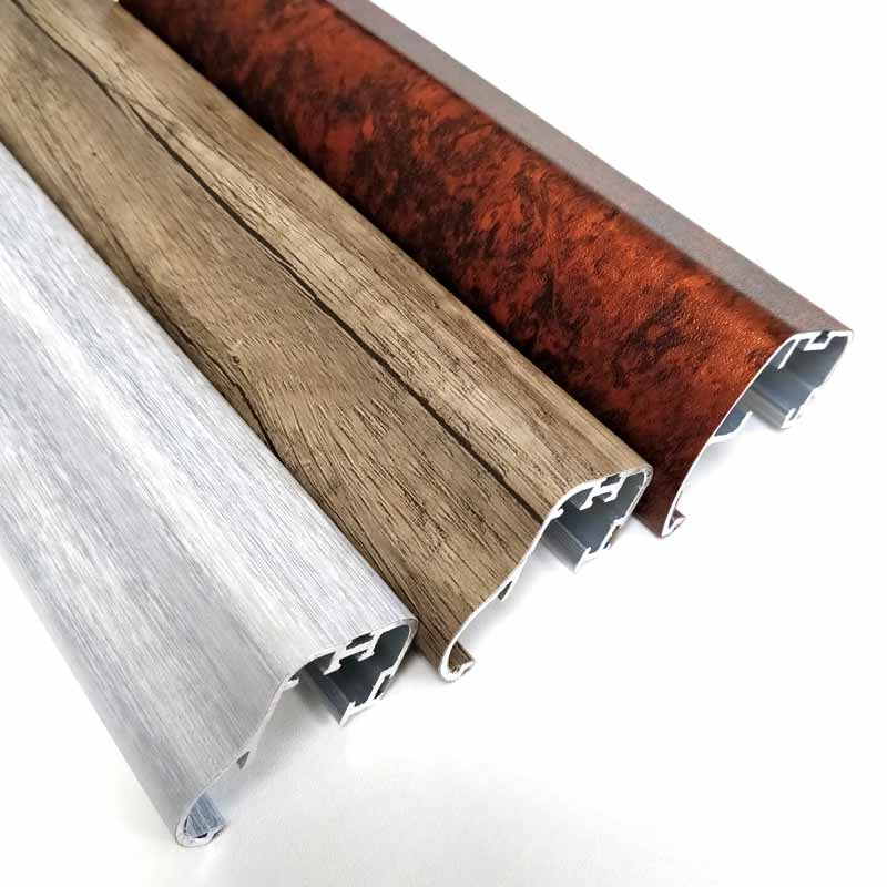 Plaxage film PVC Coloris Alu Brossé Bois et rouillé sur Profil aluminium extrudé
